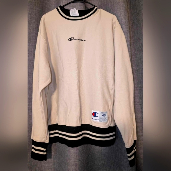 Champion Other - Champion vintage cream/black reverse weave crewneck sweatshirt size medium